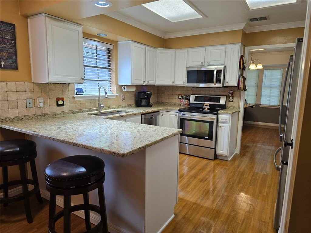6314 Ramsgate Cir - Photo 4 of 40