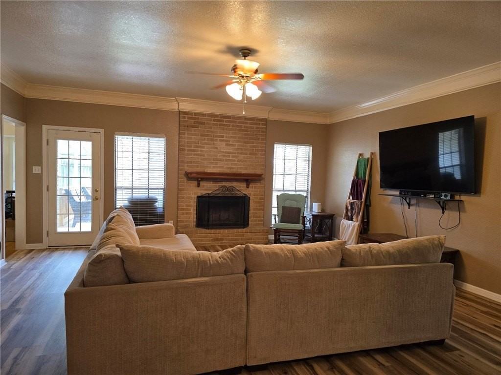 6314 Ramsgate Cir - Photo 7 of 40