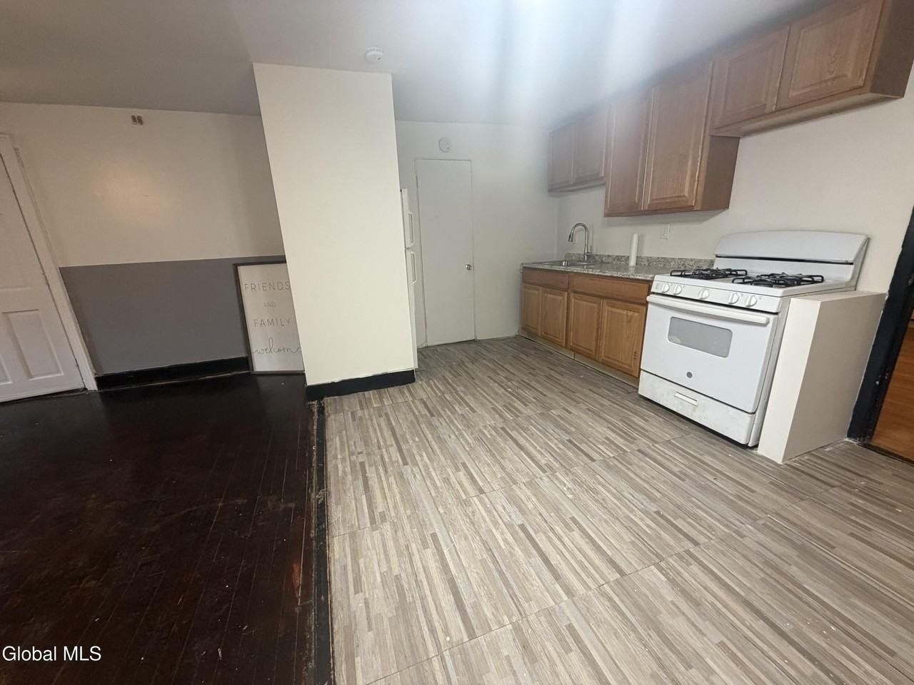 94 Philip St #1 - Photo 4 of 10