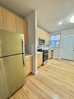4450 N Winchester Ave #1 - Photo 5 of 23