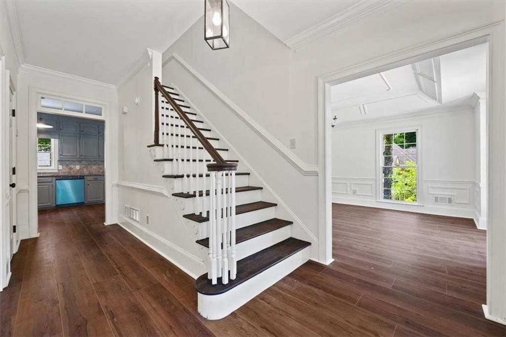2120 Skyland Cove Ln - Photo 3 of 42