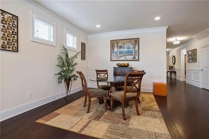 1440 Dahlia Dr - Photo 4 of 27