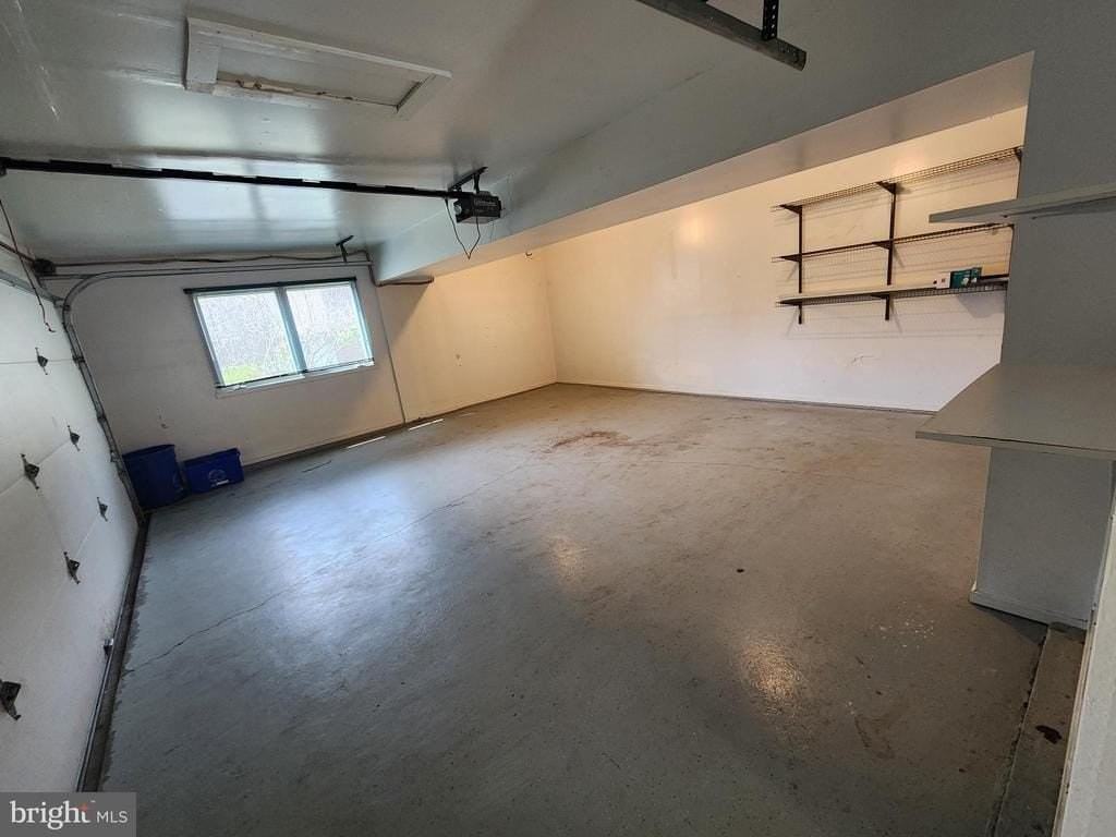 254 Sayre Dr - Photo 4 of 24