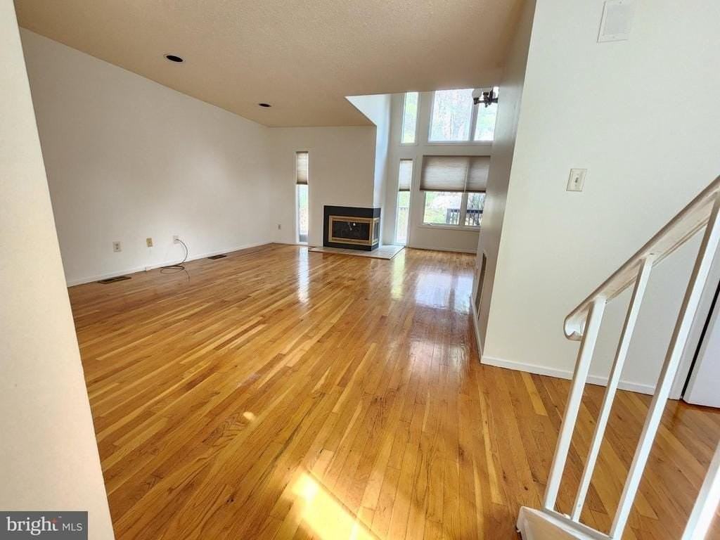 254 Sayre Dr - Photo 5 of 24