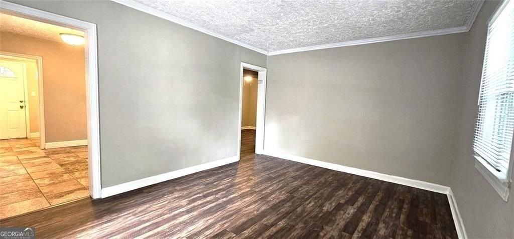 1007 Edie Ave Se - Photo 3 of 12