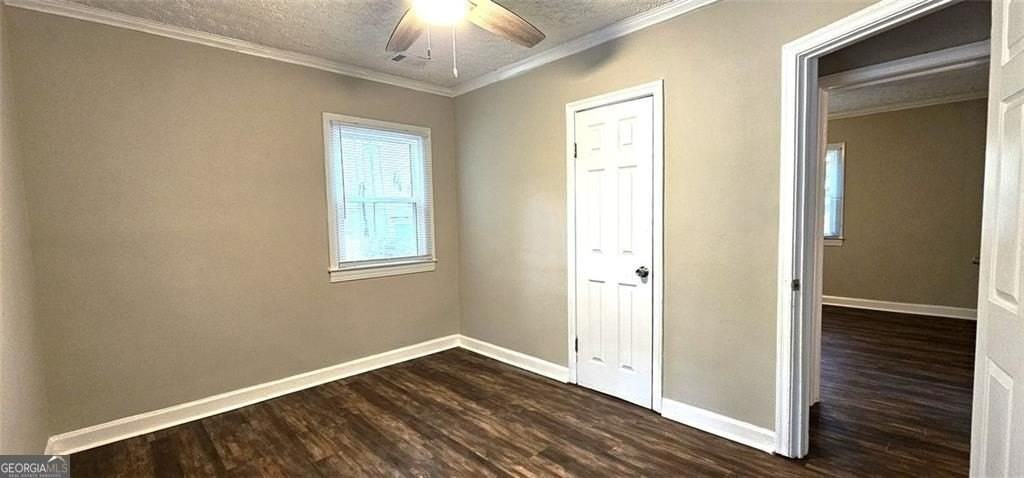 1007 Edie Ave Se - Photo 5 of 12