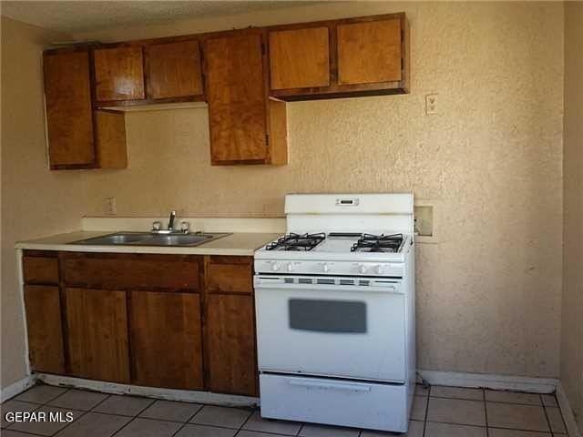 2201 Tremont Ave #B - Photo 4 of 8