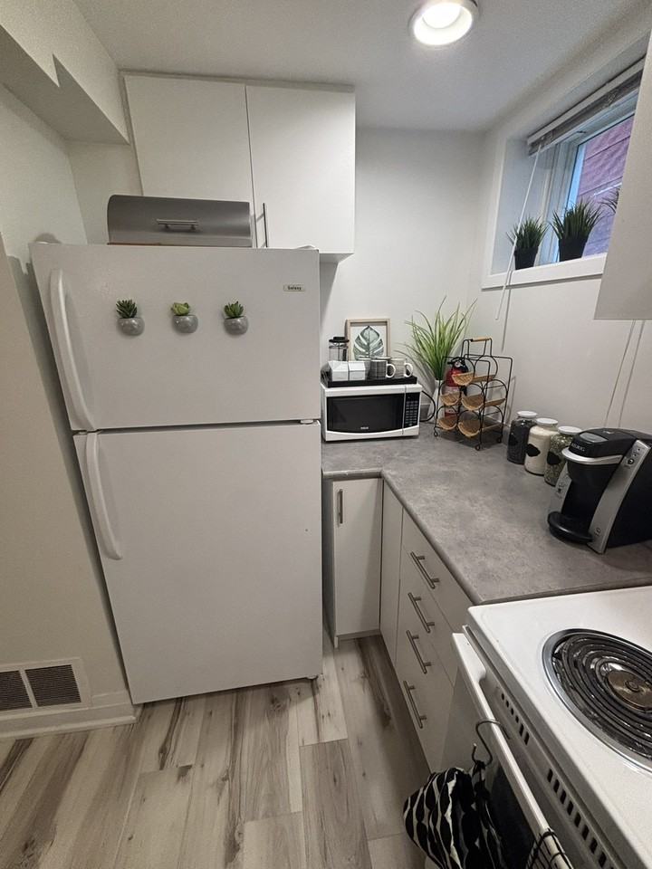 Gates Ave - Photo 5 of 18