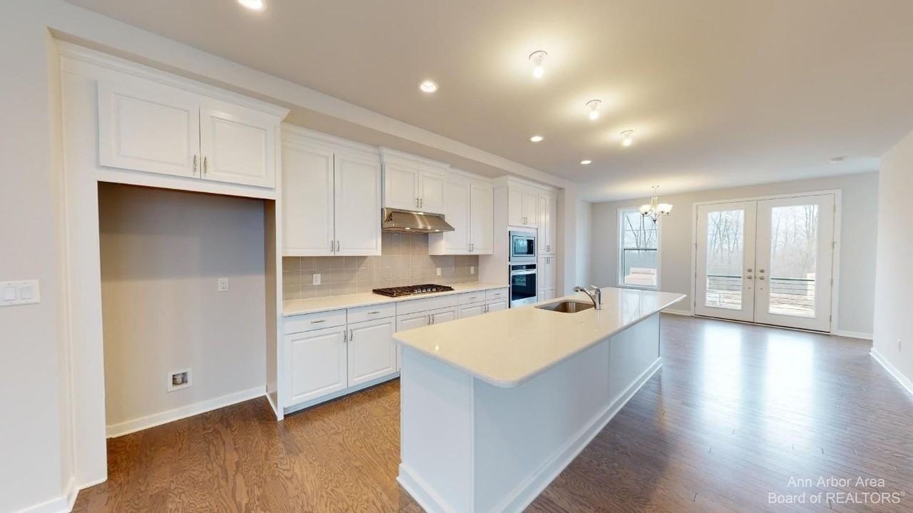 2907 Corston Rd - Photo 2 of 50