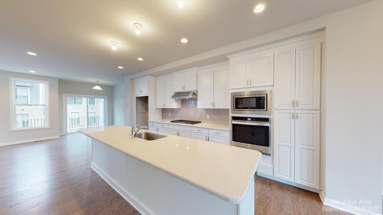 2907 Corston Rd - Photo 4 of 50
