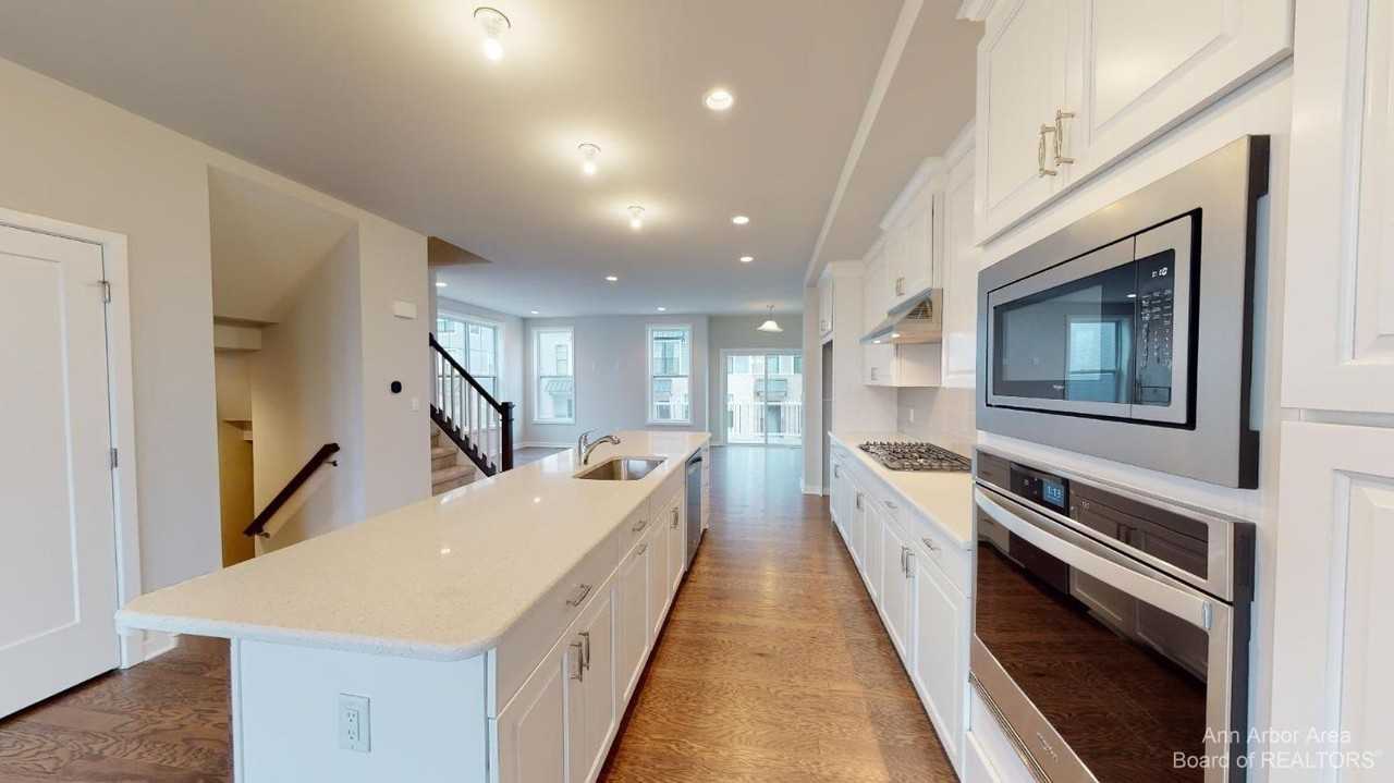 2907 Corston Rd - Photo 5 of 50