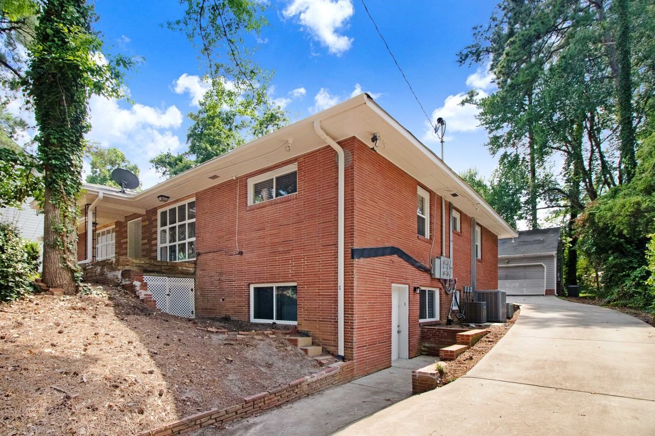 105 Pineland Cir #C - Photo 2 of 17