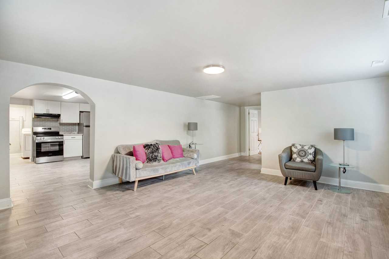 105 Pineland Cir #C - Photo 5 of 17