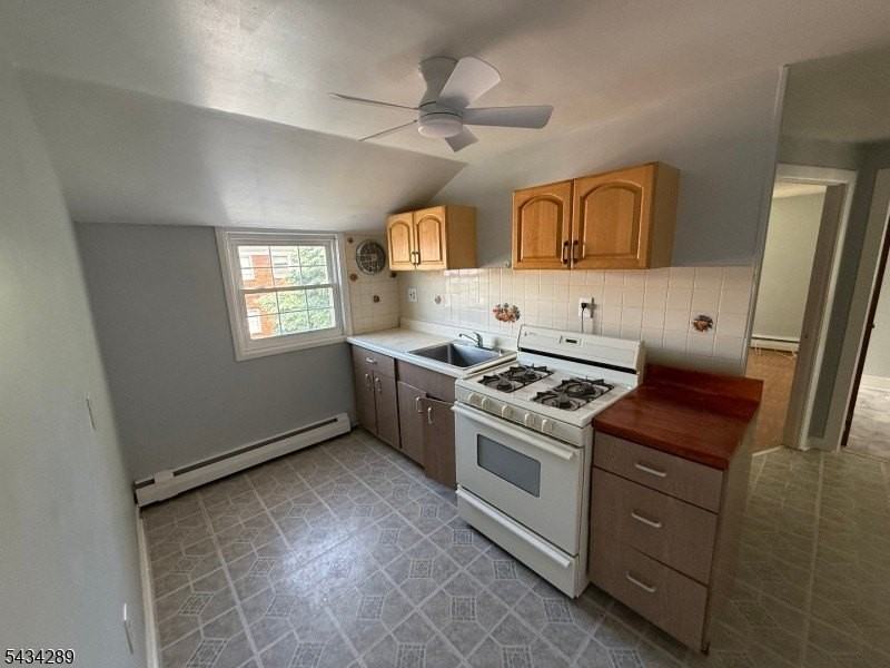 112 Stiles St - Photo 2 of 7