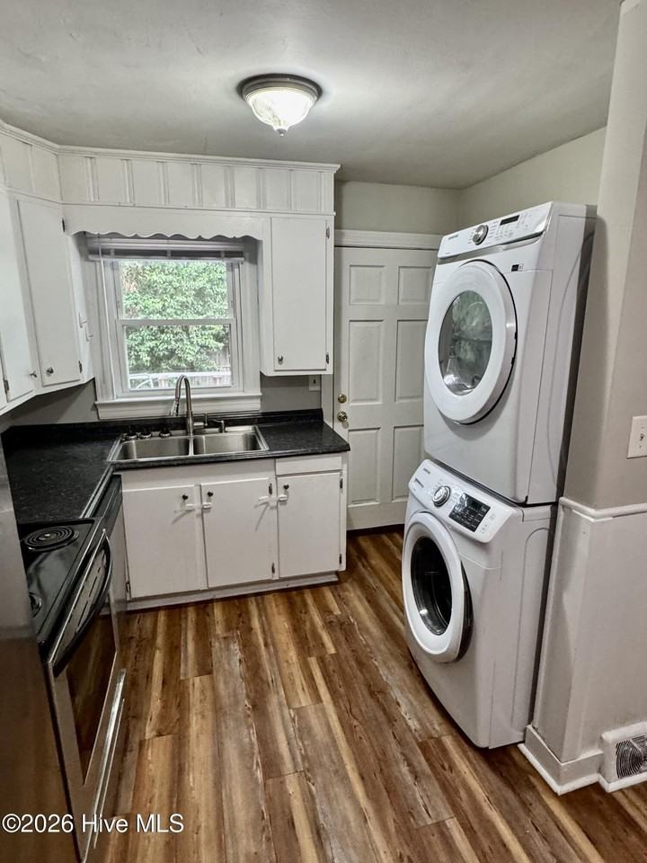 1307 Willow St #B - Photo 6 of 15