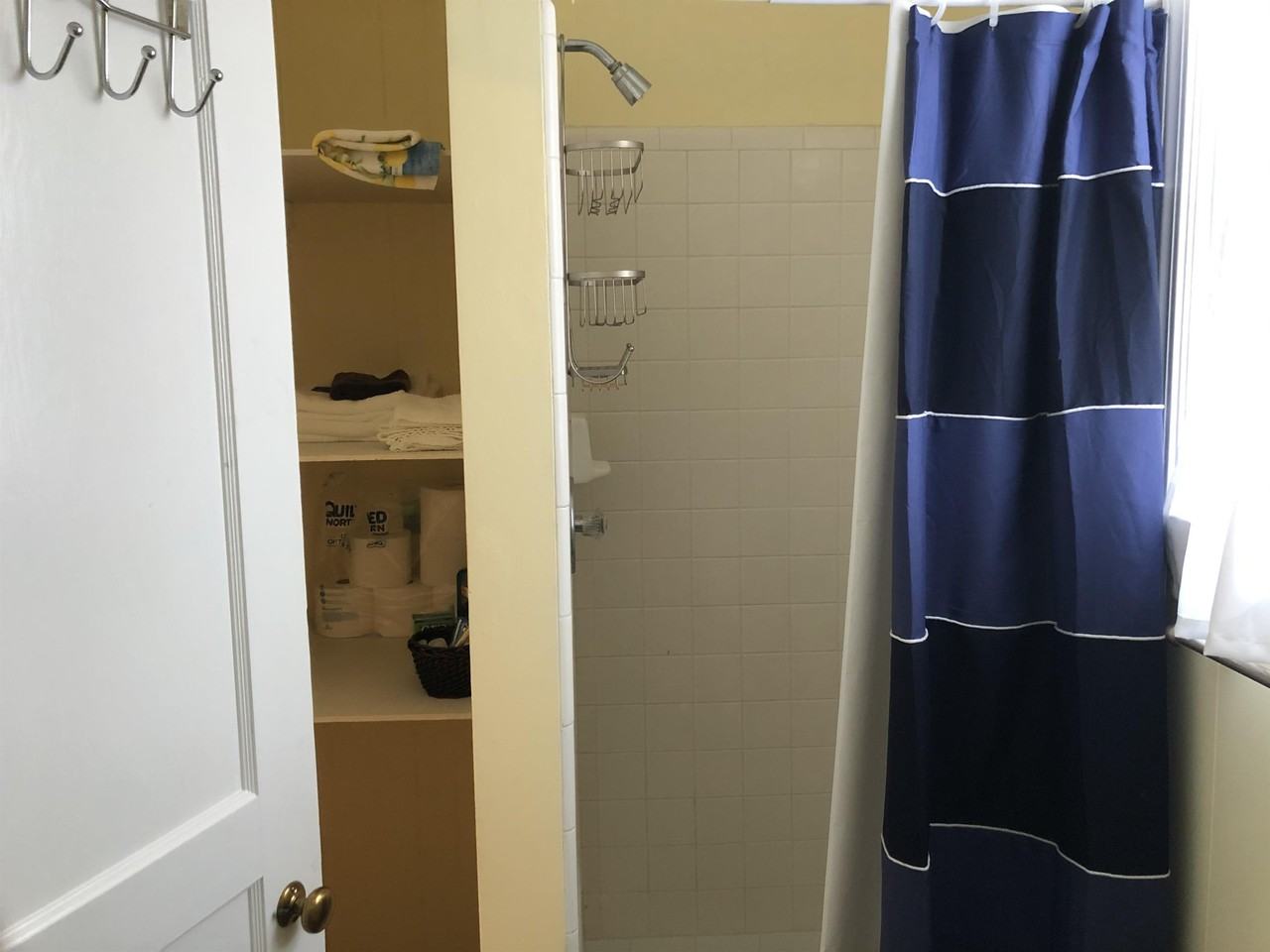 106 W Main St - Photo 5 of 6