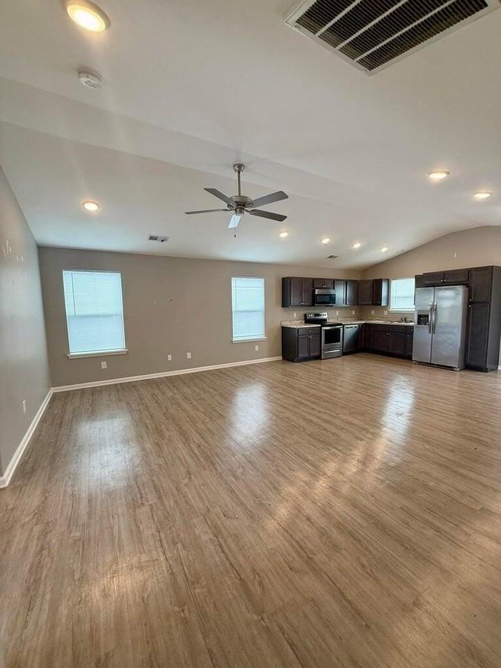 2645 Hailey Rose Way - Photo 3 of 9