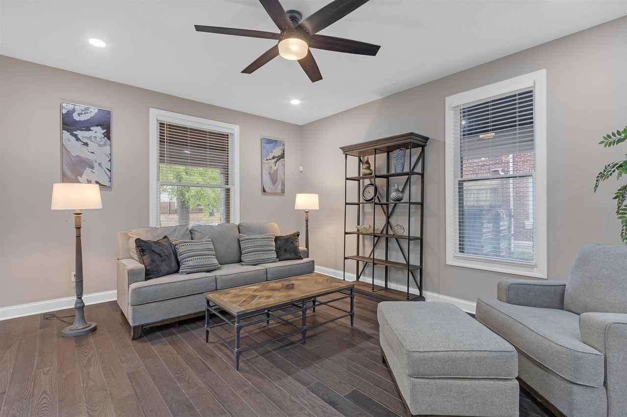 1295 Vinton Ave - Photo 6 of 35