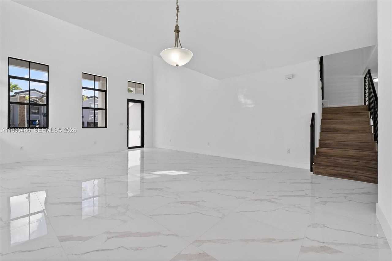 15441 Sw 20th Ln #15441 - Photo 6 of 8