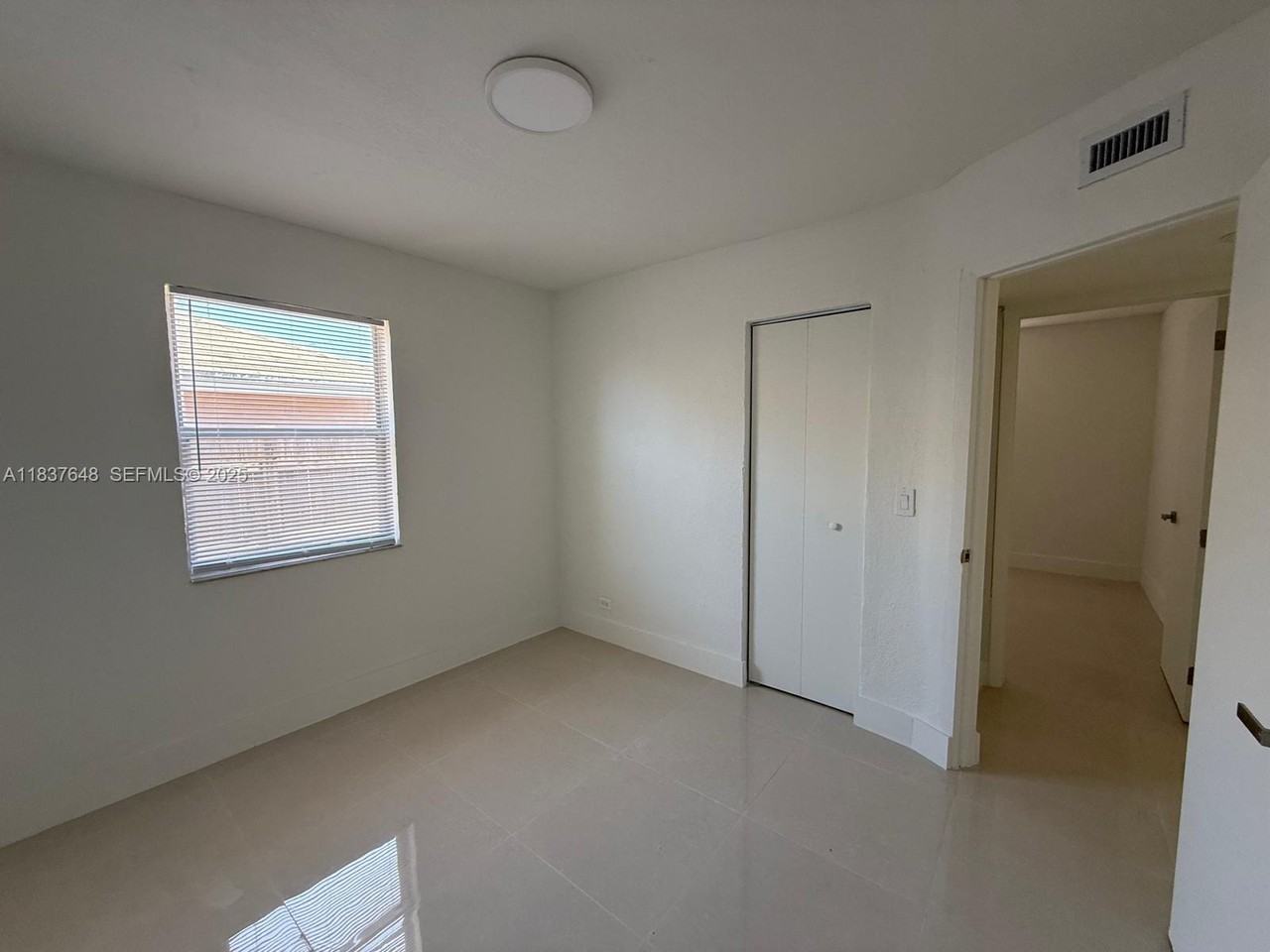 1494 W 34th St - Photo 6 of 8