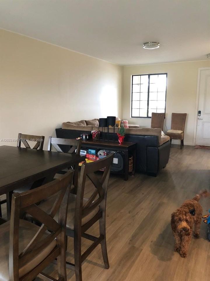 115 Nw 36th Ave - Photo 4 of 8