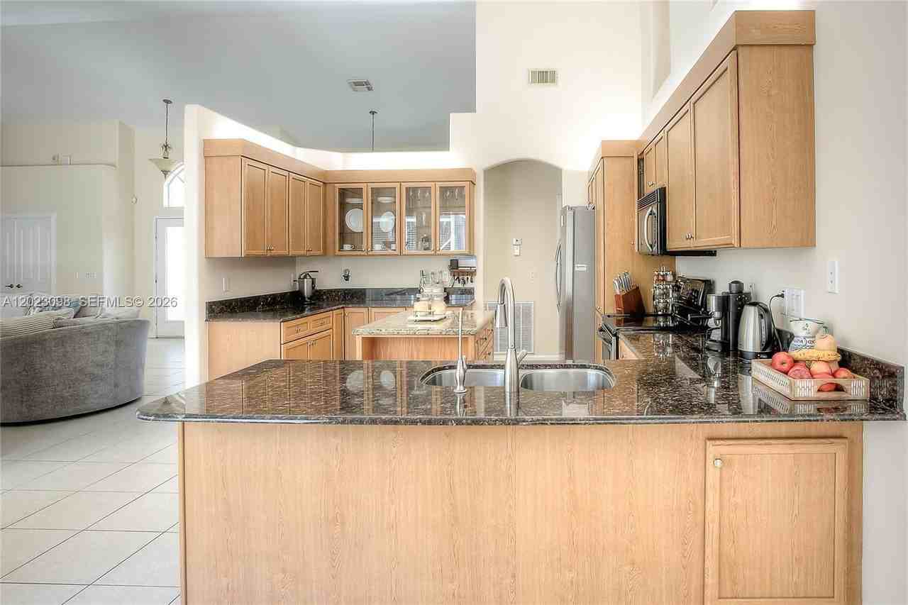 1687 Sw Import Dr #0 - Photo 5 of 21