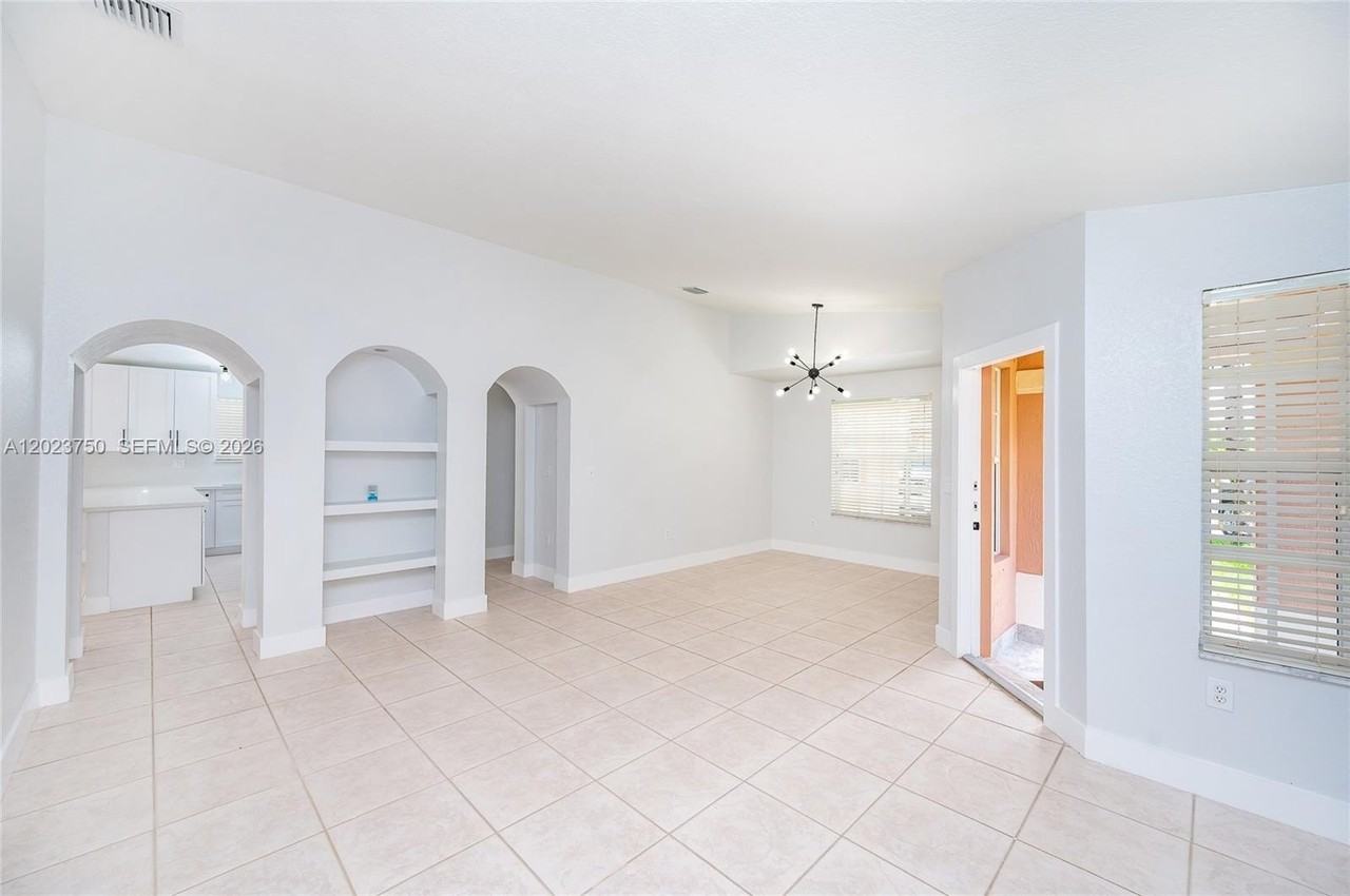 16452 Sw 99th Ln #16452 - Photo 5 of 27
