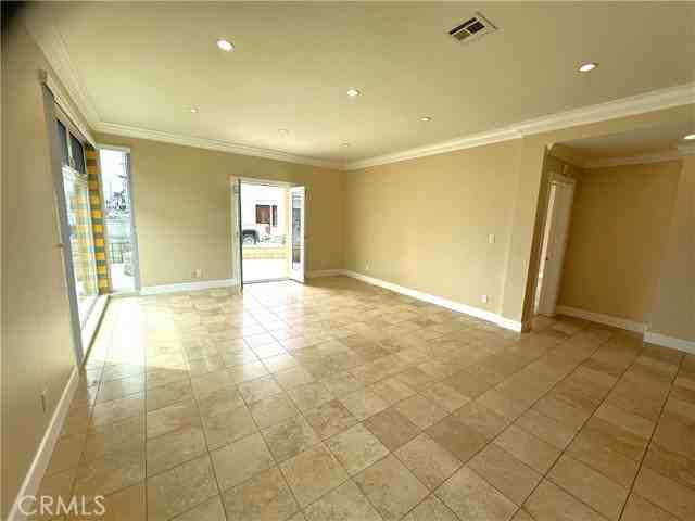 4510 Seashore Dr - Photo 5 of 8