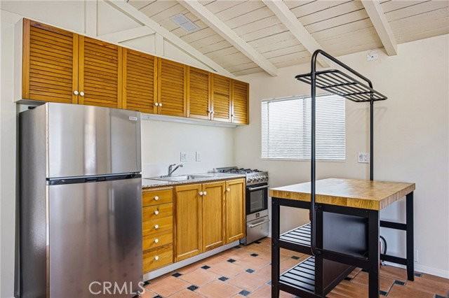 951 Glenneyre St - Photo 3 of 8