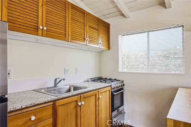 951 Glenneyre St - Photo 4 of 8