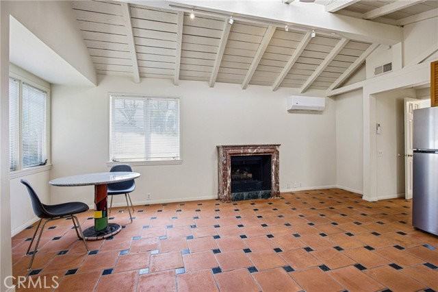 951 Glenneyre St - Photo 7 of 8