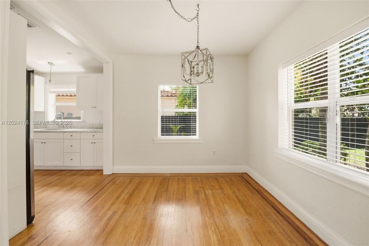 131 Ne 97th St - Photo 4 of 14