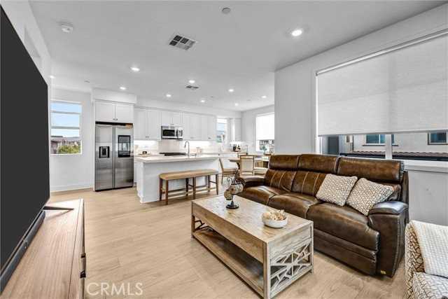 302 Fawn St - Photo 5 of 8
