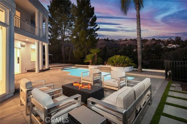 24929 Palmilla Dr - Photo 2 of 8