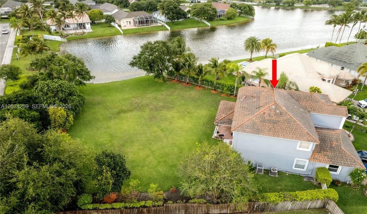1898 Nw 141st Ave #0 - Photo 4 of 43