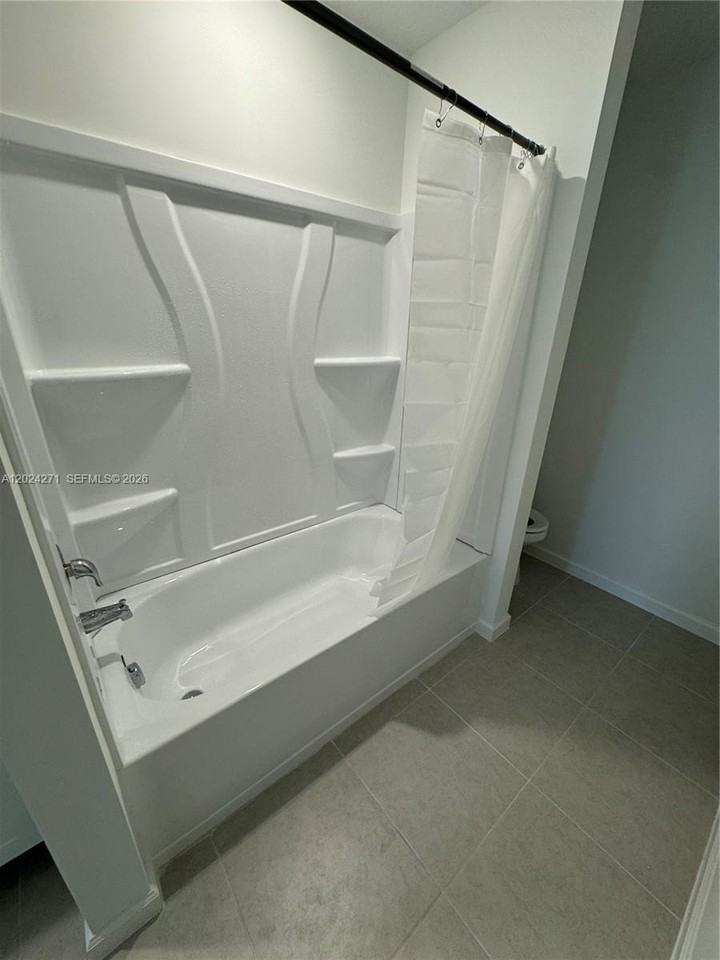 693 Carlyle Way - Photo 7 of 19