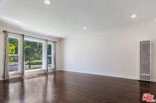 2519 S Bentley Ave - Photo 4 of 8