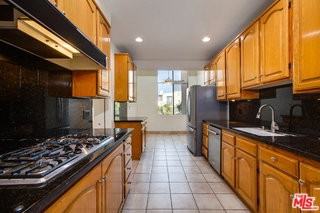 1531 Camden Ave #PH3 - Photo 7 of 8