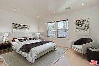 932 S Shenandoah St #3 - Photo 6 of 8