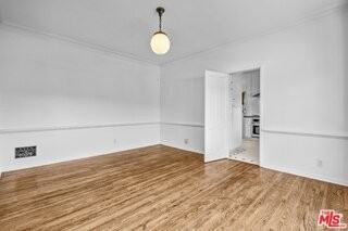 9657 W Olympic Blvd - Photo 4 of 7