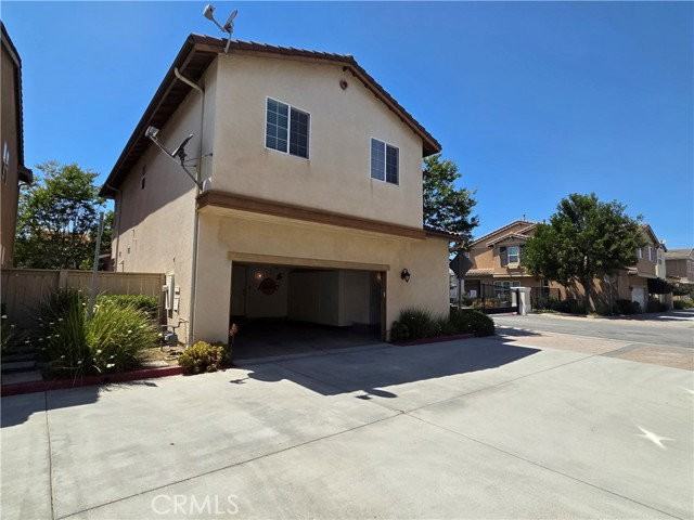 22553 Firenze St - Photo 2 of 8