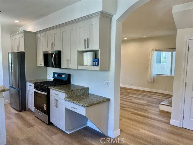 1100 S Highland Ave - Photo 3 of 8