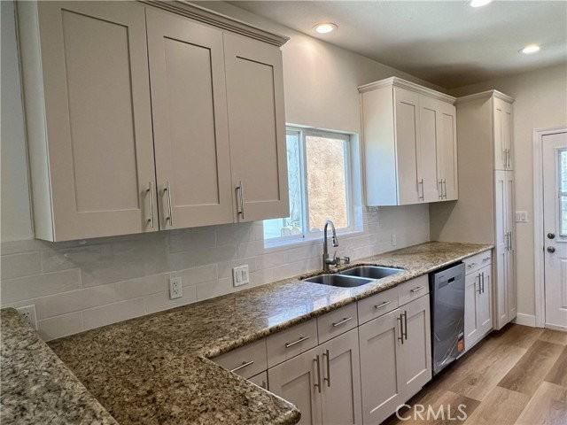 1100 S Highland Ave - Photo 5 of 8