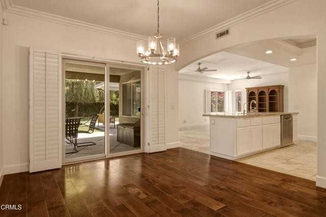 664 S Mansfield Ave - Photo 4 of 7