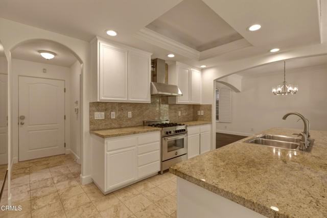664 S Mansfield Ave - Photo 6 of 7