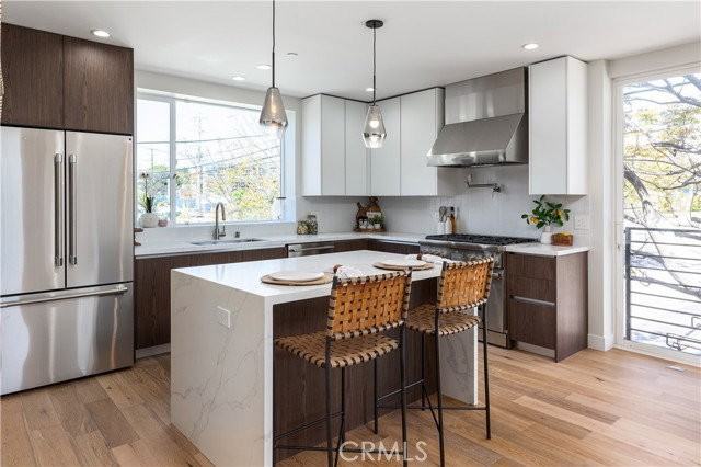 2824 Rowena Ave #B - Photo 3 of 8