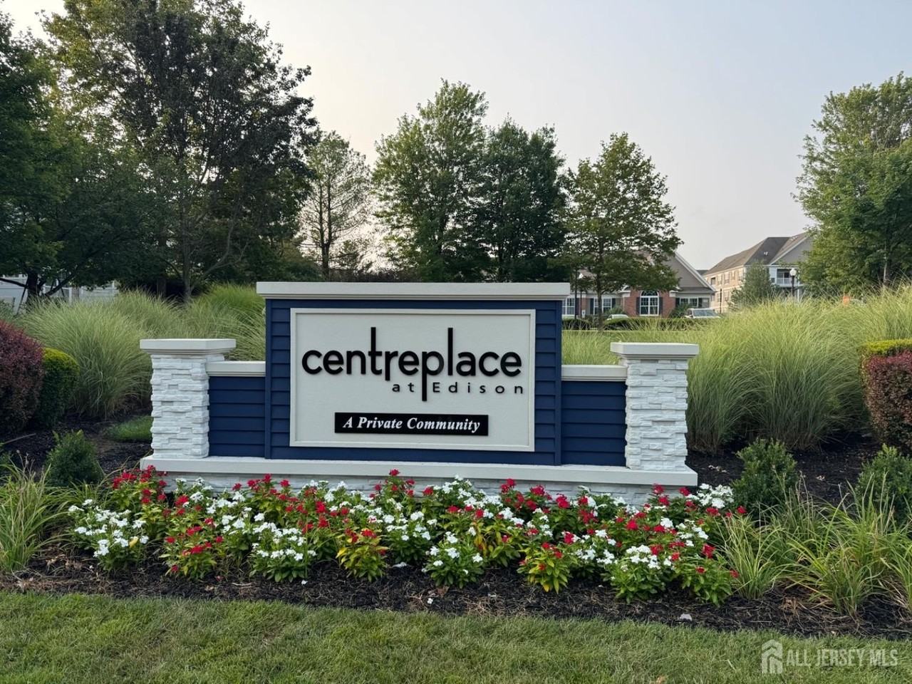 2818 Edward Stec Blvd - Photo 2 of 20
