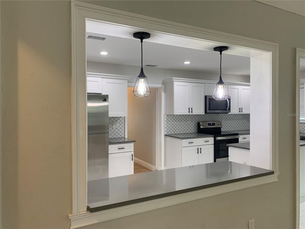 1524 18th Ave N - Photo 6 of 33