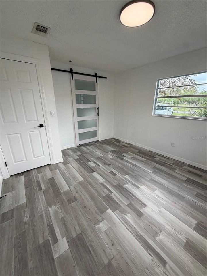109 Dakota Ave - Photo 6 of 19