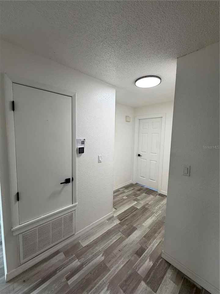 109 Dakota Ave - Photo 7 of 19
